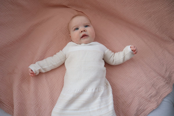 Arms out Swaddelini bambus blanda