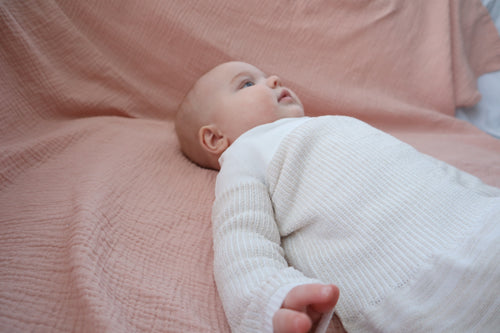 Arms out Swaddelini bambus blanda